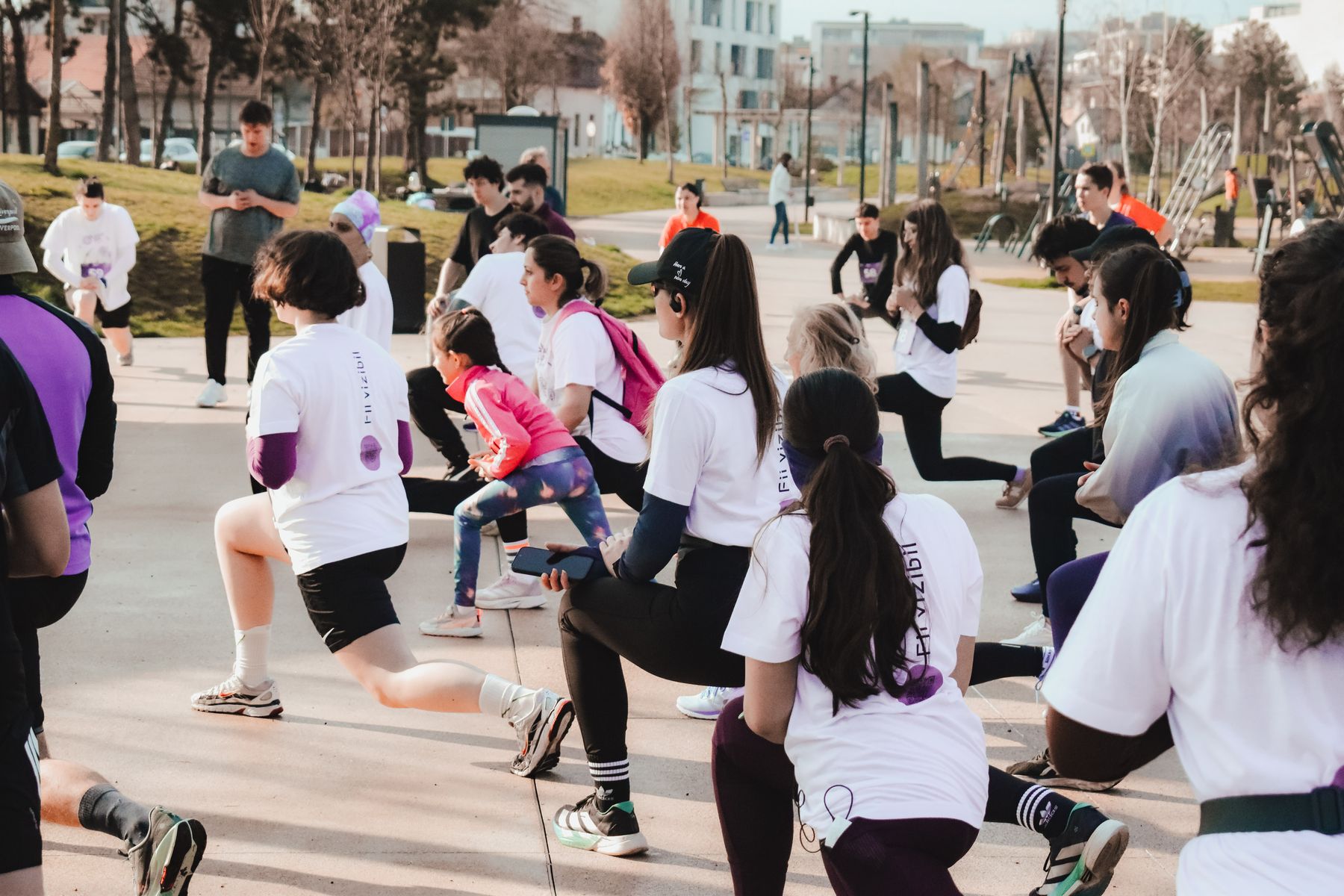 SPACE RUN runners warming up in Parcul Feroviarilor