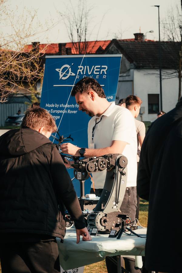 Robotic arm demo at the RIVER rover stand, FAST Expo Cluj-Napoca 2026