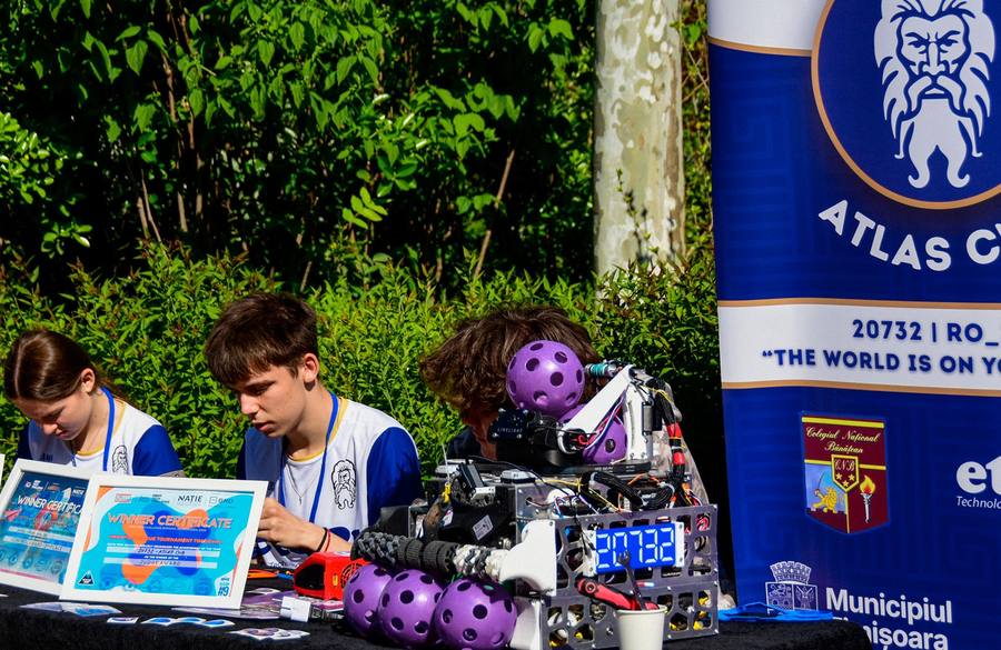 Robots on display at the ATLAS team stand