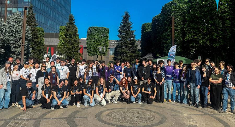 Exhibitors and volunteers of FAST Expo Timișoara 2026 in Iulius Gardens